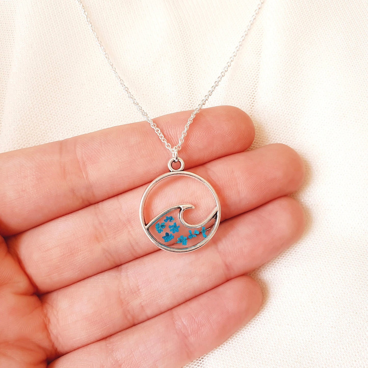 The Wave Necklace