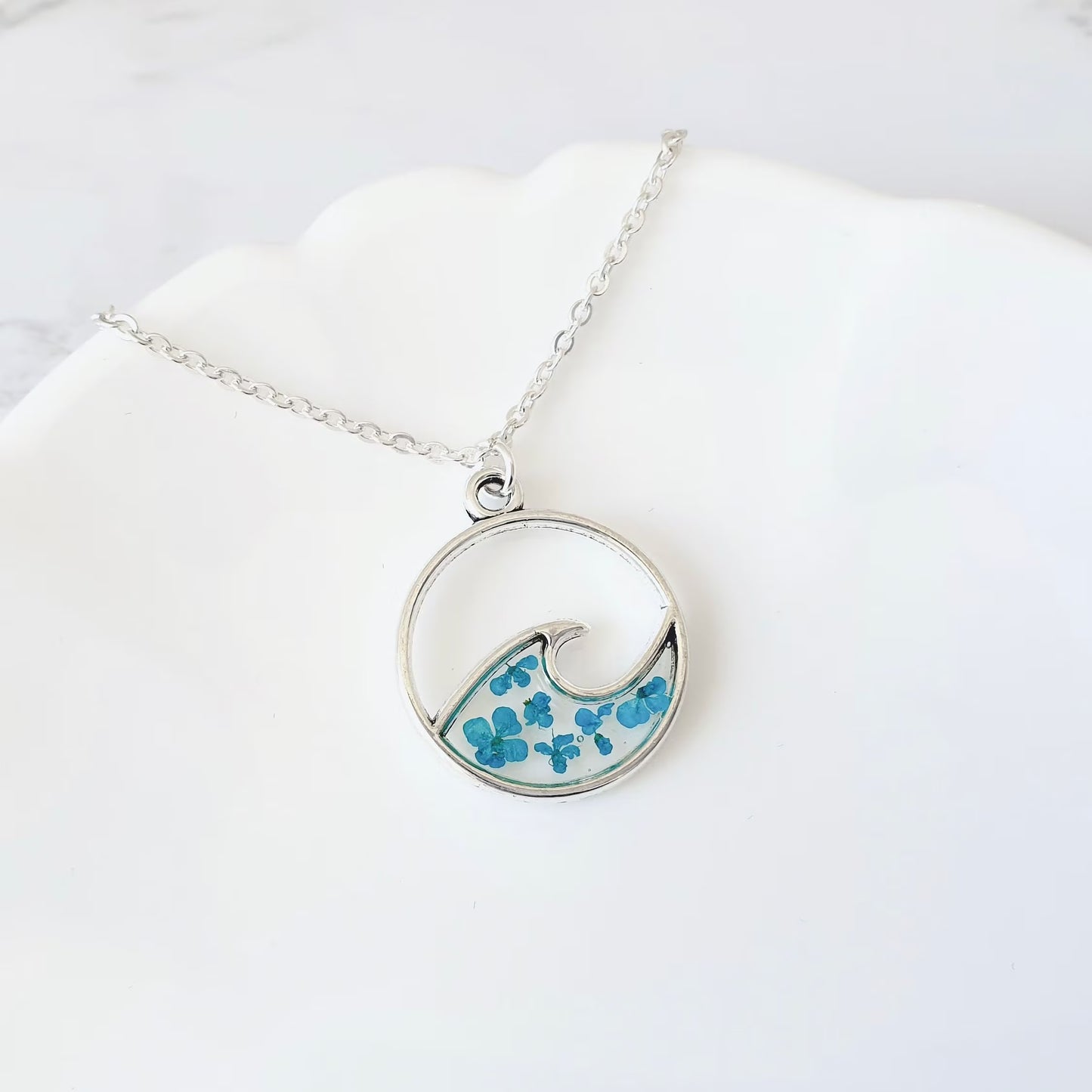 The Wave Necklace