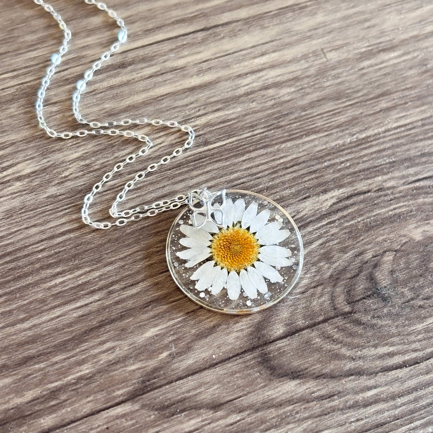 Large Daisy Necklace