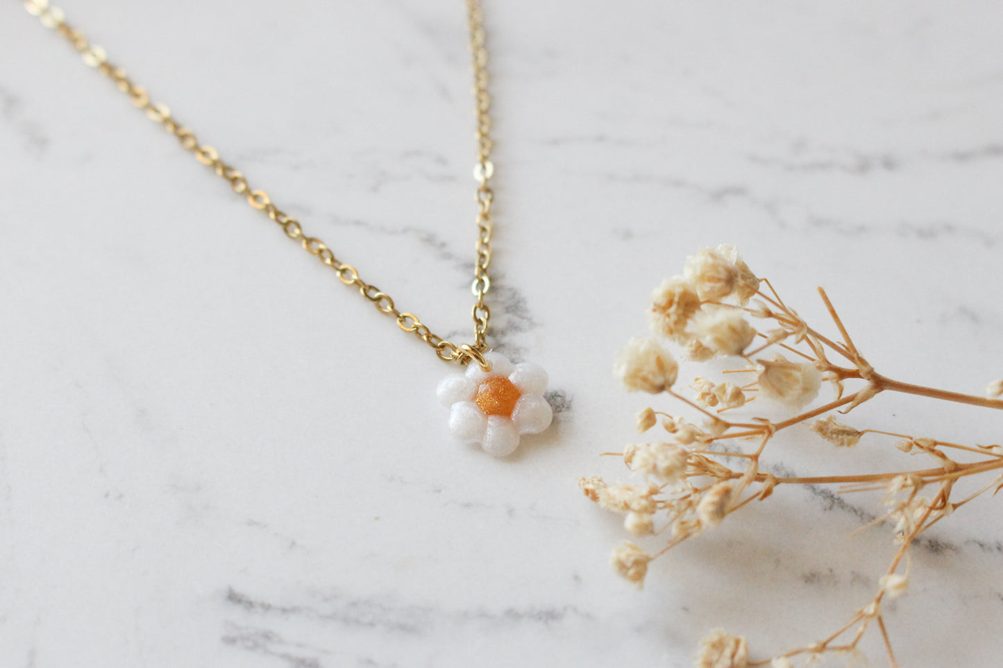 Mini Daisy Necklace