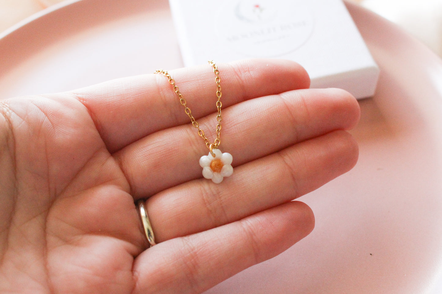 Mini Daisy Necklace